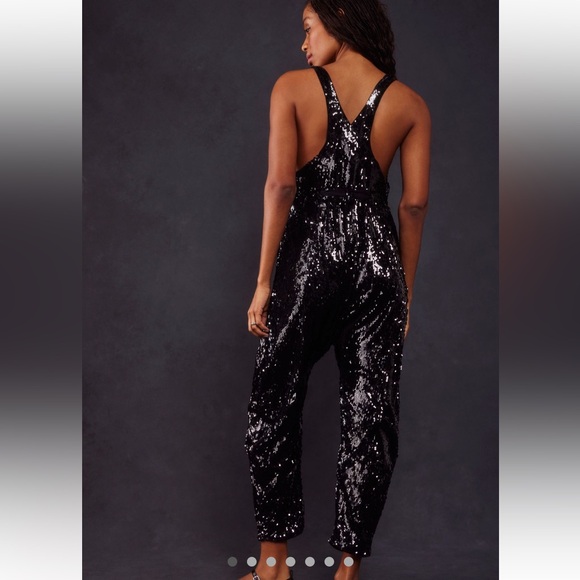 🔥🔥WOW 🤯 NWT Free People sequin Jumpsuit in black🔥🔥 - Picture 6 of 8